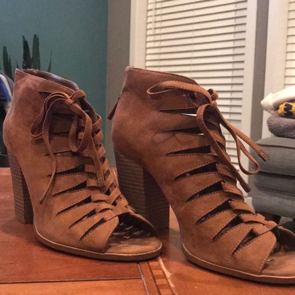 Lace up heeled booties